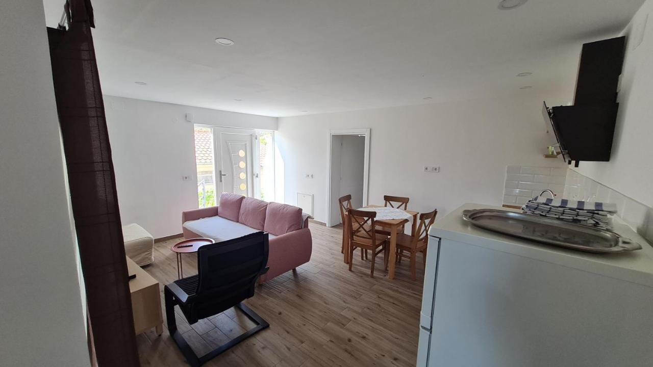 Apartmani Mlinar - One Bedroom Apartment With Seaview Grebaštica Exterior foto