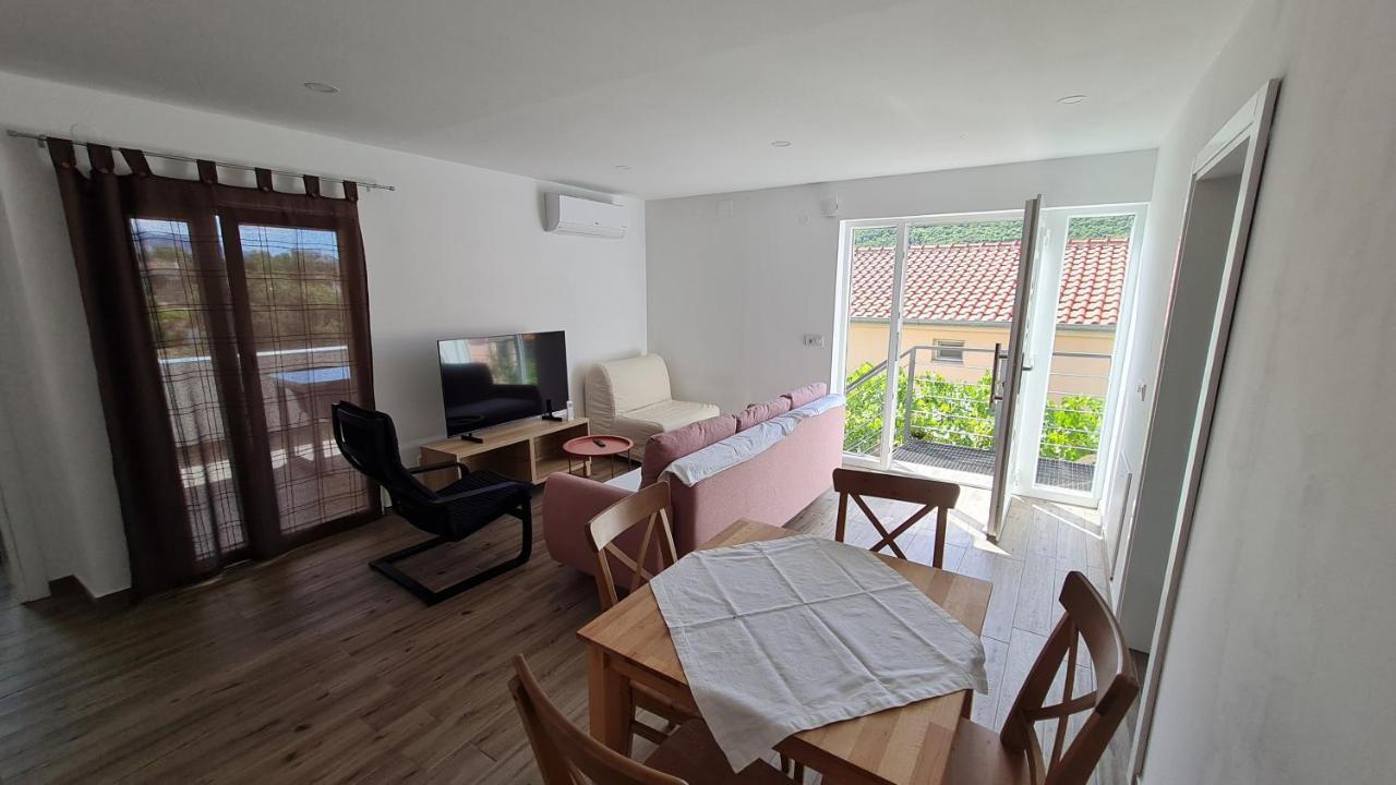 Apartmani Mlinar - One Bedroom Apartment With Seaview Grebaštica Exterior foto
