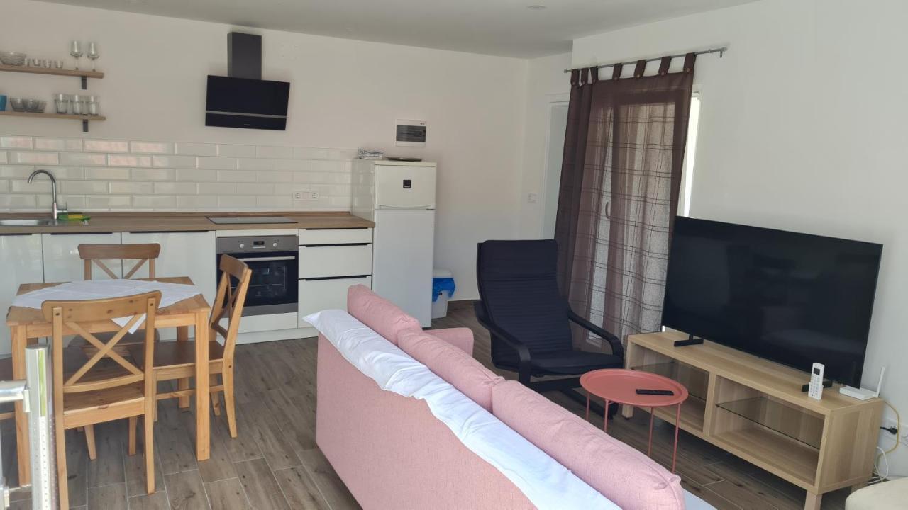 Apartmani Mlinar - One Bedroom Apartment With Seaview Grebaštica Exterior foto