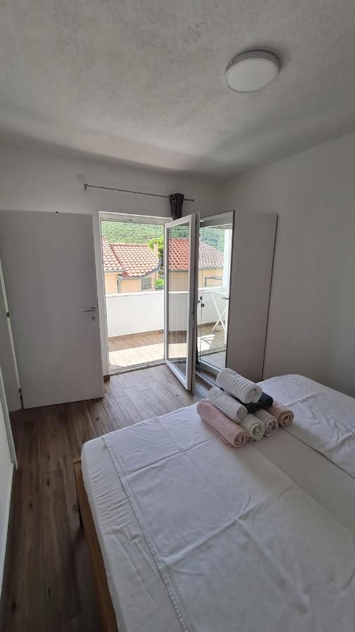 Apartmani Mlinar - One Bedroom Apartment With Seaview Grebaštica Exterior foto