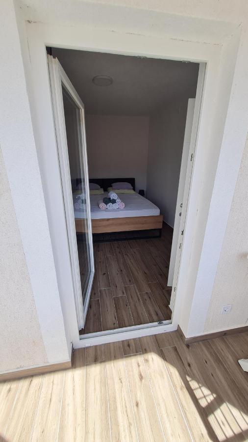 Apartmani Mlinar - One Bedroom Apartment With Seaview Grebaštica Exterior foto